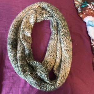 Infinity scarf